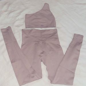 Set active Amethyst workout set